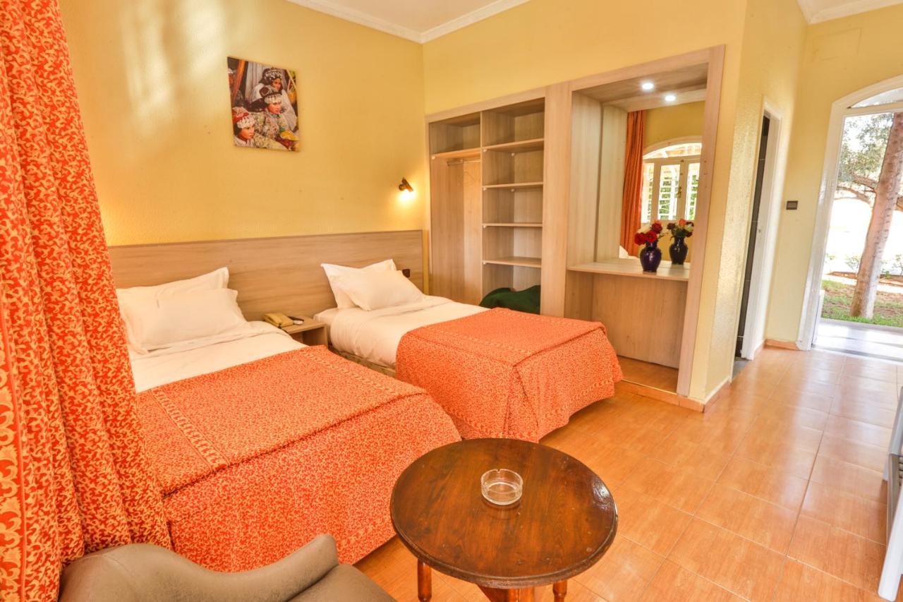 Complexe El Bassatine Hotel Beni Mellal Exterior photo
