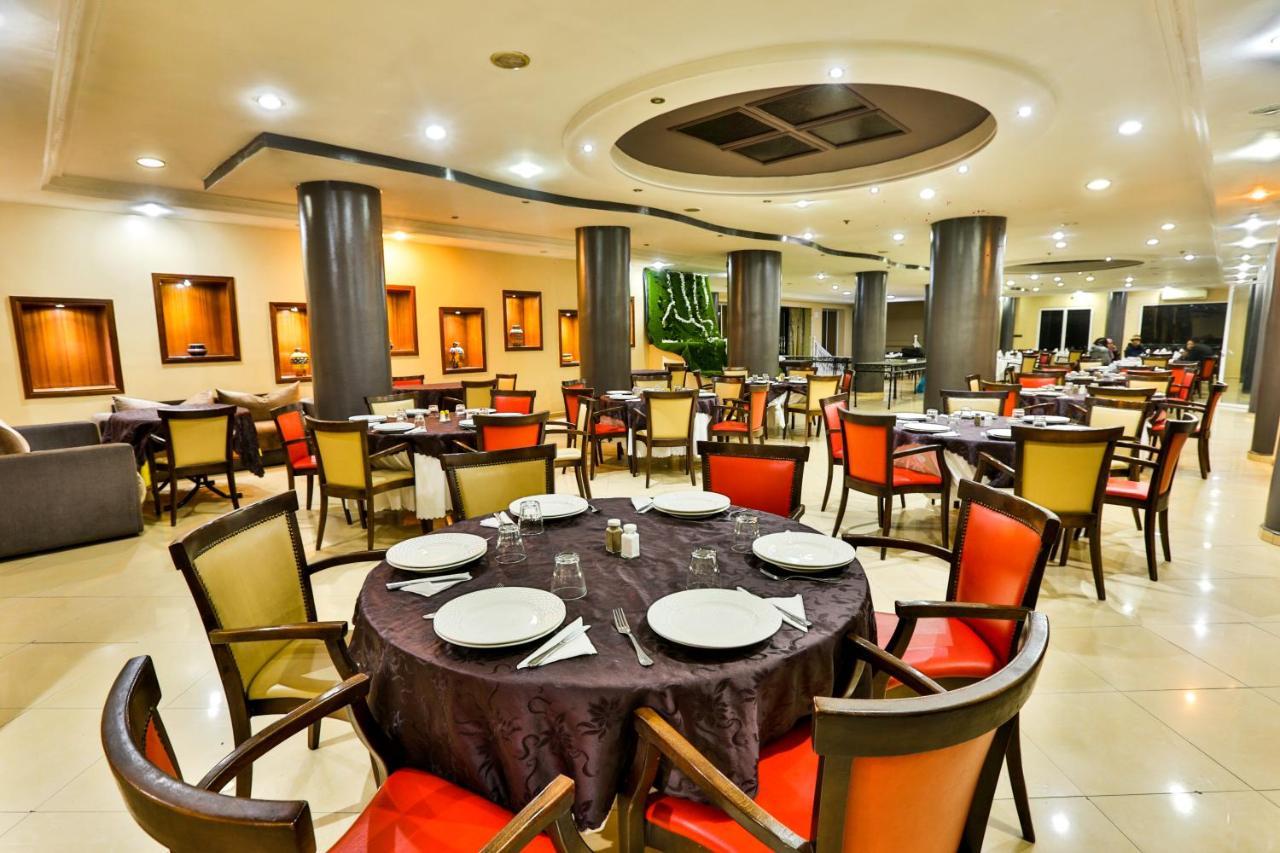 Complexe El Bassatine Hotel Beni Mellal Exterior photo