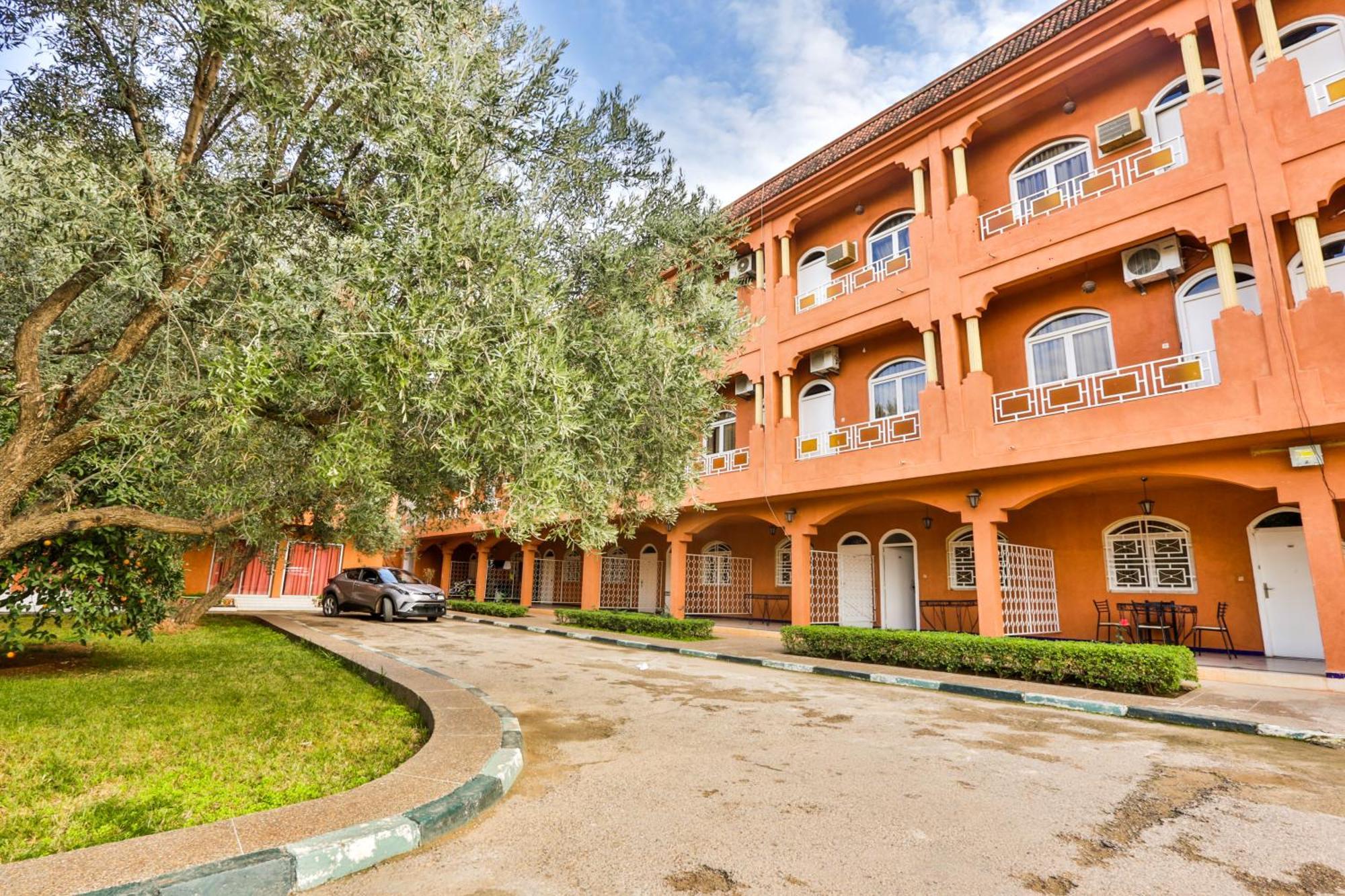Complexe El Bassatine Hotel Beni Mellal Exterior photo
